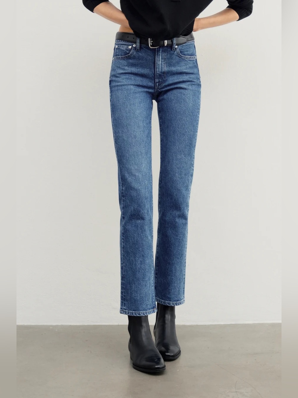 AYR The LaLa 90’s Straight Leg High Rise Jeans Size: 28